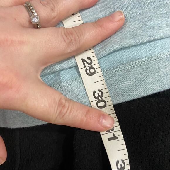 All in Motion Light Blue Pullover Hoodie Size M Long Sleeve Activewear Top - Picture 12 of 12